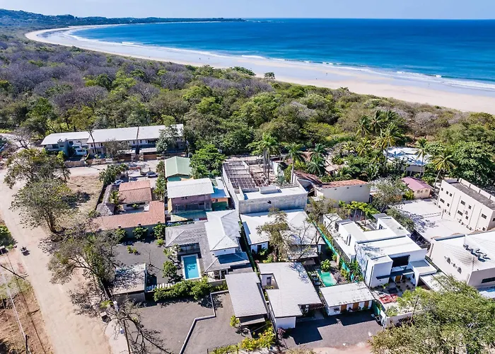 Serenity 4 Bedroom 1 Min Walk To The *
