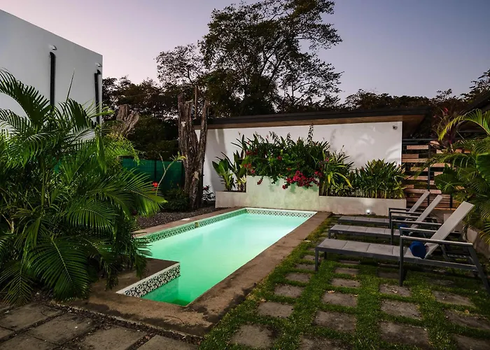 Serenity 4 Bedroom 1 Min Walk To The Santa Cruz (Guanacaste)