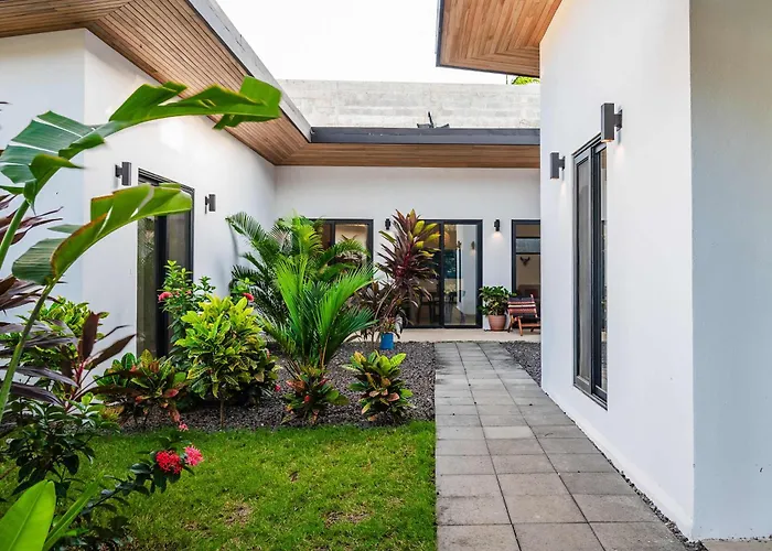 Сasa de vacaciones Serenity 4 Bedroom 1 Min Walk To The *