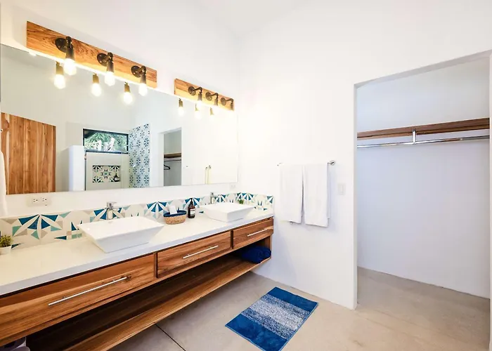 Сasa de vacaciones Serenity 4 Bedroom 1 Min Walk To The Santa Cruz (Guanacaste)