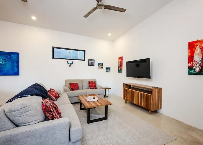 Serenity 4 Bedroom 1 Min Walk To The Santa Cruz (Guanacaste)