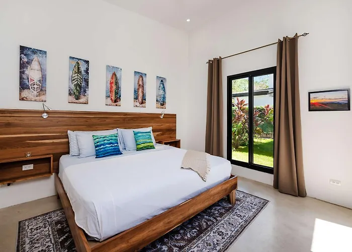 Serenity 4 Bedroom 1 Min Walk To The Сasa de vacaciones Santa Cruz (Guanacaste)