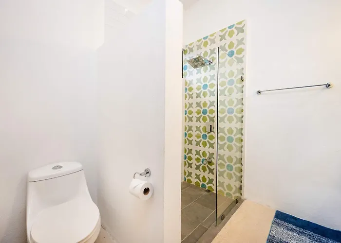 Serenity 4 Bedroom 1 Min Walk To The Сasa de vacaciones